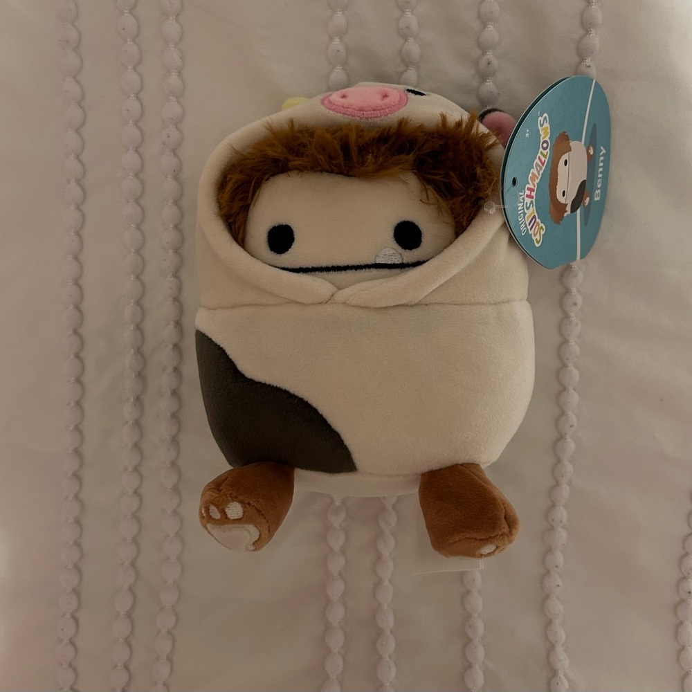 5” Benny (Cow Costume) Squishmallow